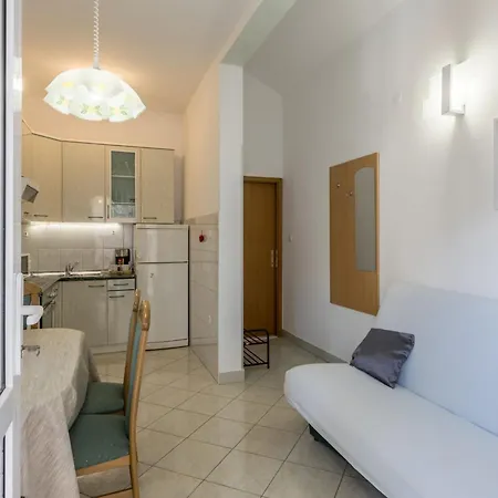 Comfort One Bedroom With Terrace And Sea View A2 볼