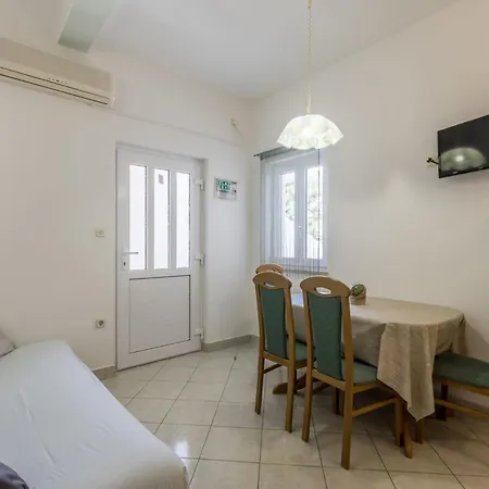 Apartman Comfort One Bedroom With Terrace And Sea View A2 Bol