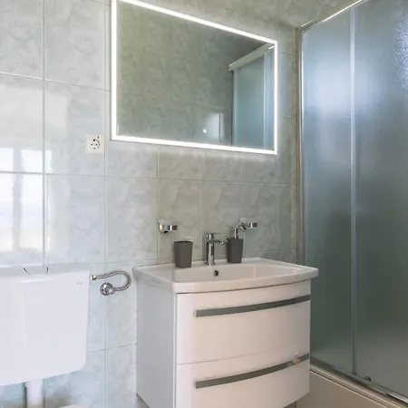 Comfort One Bedroom With Terrace And Sea View A2